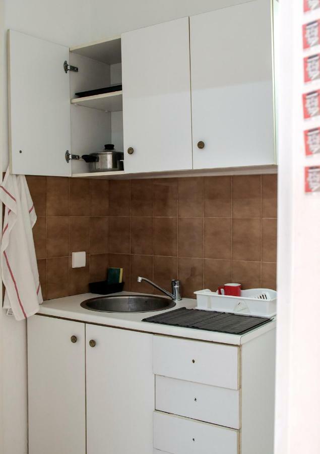5Th Floor Apartment With Balcony Athena Bagian luar foto